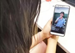 年入过亿，为什么网红还觉得生不如死？