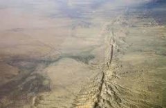 加州休眠断层线500年来首次移动，引发大地震忧虑