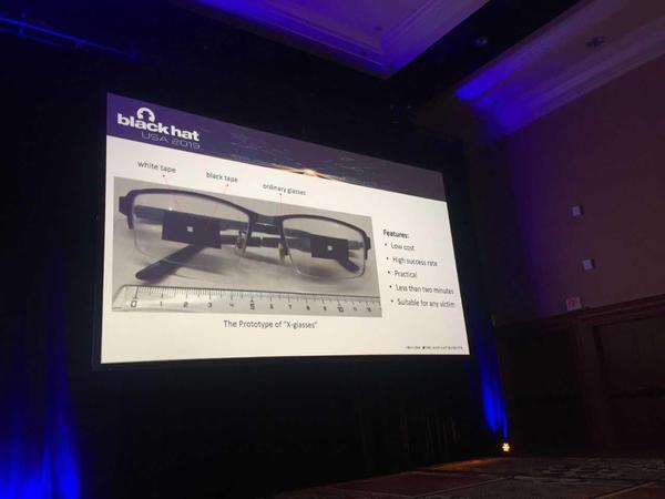 刷张大头照就能从丰巢快递柜提货，人脸识别真的很不安全吗？