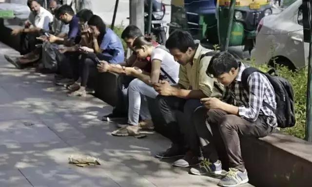 为什么印度人上网基本靠嘴？