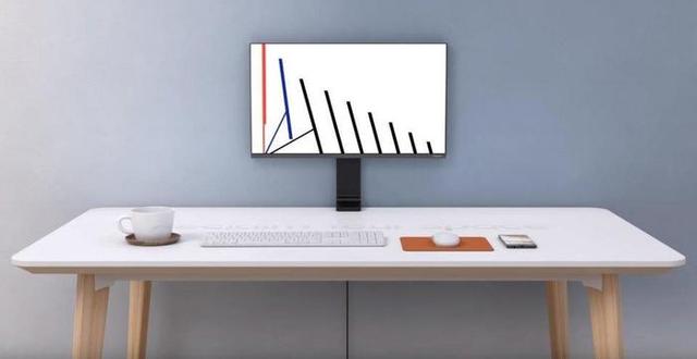 一盏灯、一张屏，办公桌面焕然新生