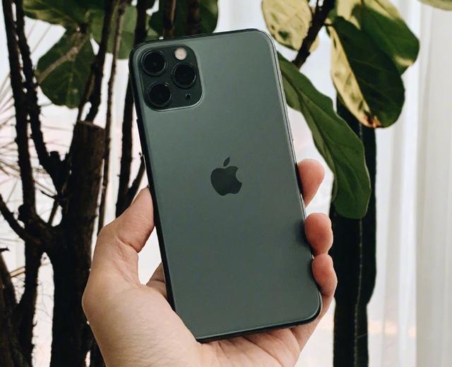 iPhone11全球热卖，三星大赚一笔，中国企业收益颇丰