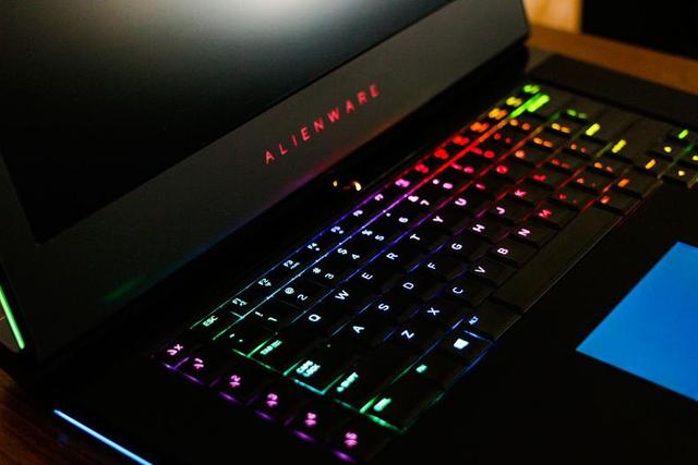 什么叫机皇？这就叫机皇--AW17R5