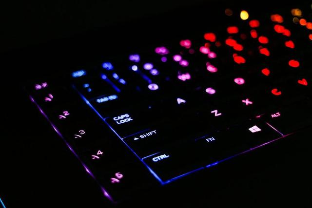 什么叫机皇？这就叫机皇--AW17R5