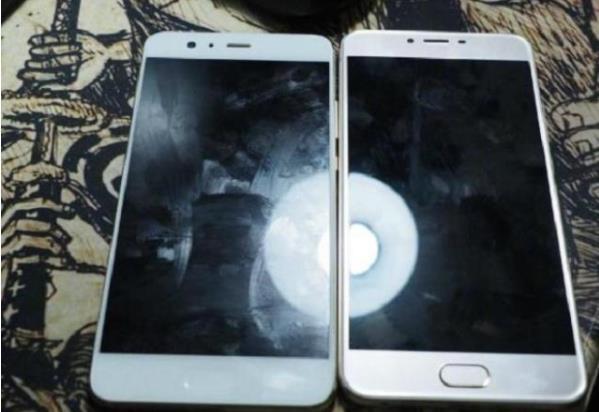 手机钢化膜长久不换居然会导致手机屏幕变黄