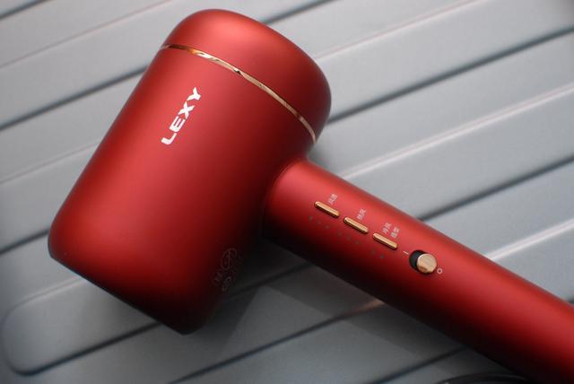 莱克水离子吹风机F6评测：吹风机中的战斗机
