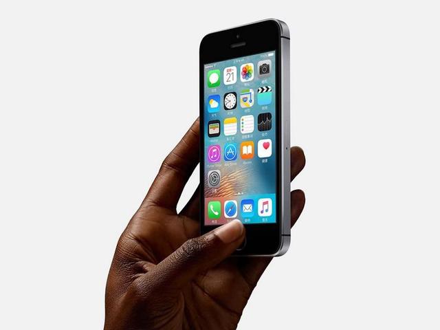 苹果手机各型号点评，7代8代差别不大，10代最悲惨