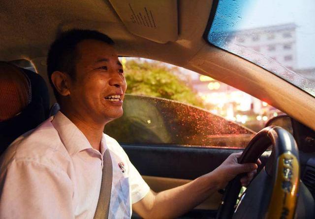 现在的年轻人怎么了？2000万跑滴滴，490万送外卖，未来在哪里？