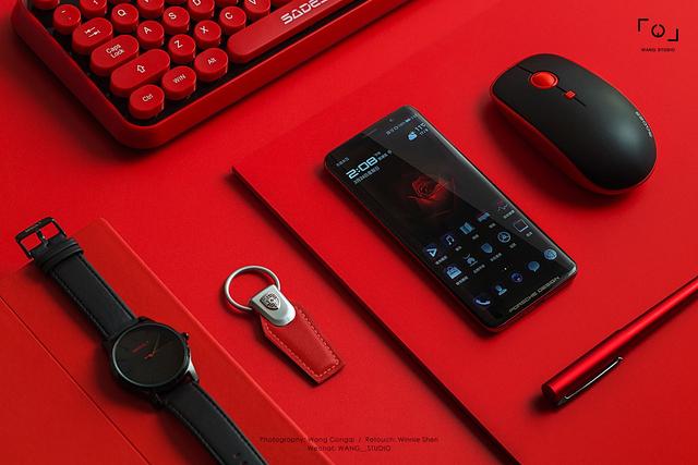 华为手机难上加难，苹果公司添“筹码”，世界第二的位置恐不保