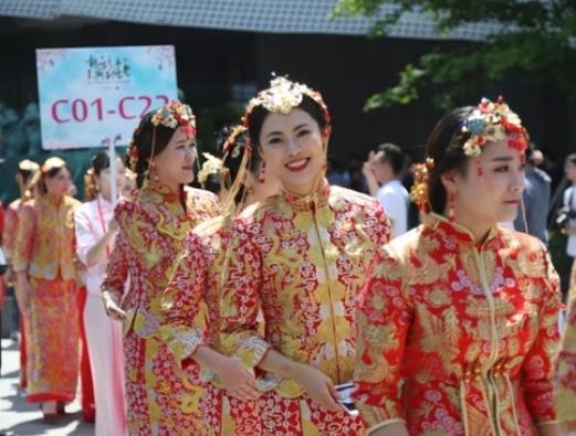 夫妻淘宝上开店铺,靠自己的努力过上了幸福生活