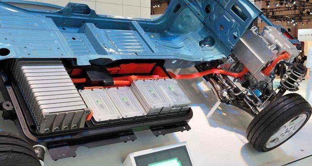 首批车主揭开新能源车的遮羞布：17万买车，4万卖，车商还嫌贵