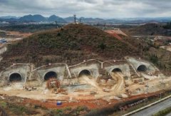 国直接把一座山挖空，华为、苹果抢建数据中心，就在贵州