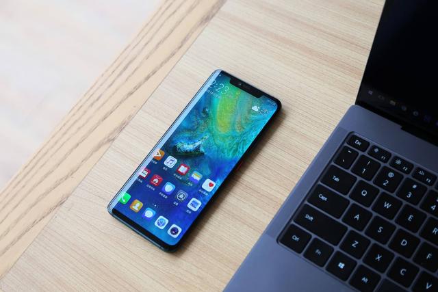 手机江湖恩怨史，华为苹果，霸主宝座将花落谁家？