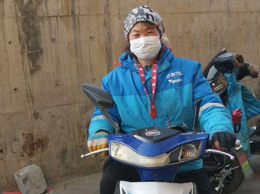 100个骑手中只有9个是女性，但她们往往是最优秀的“小哥”