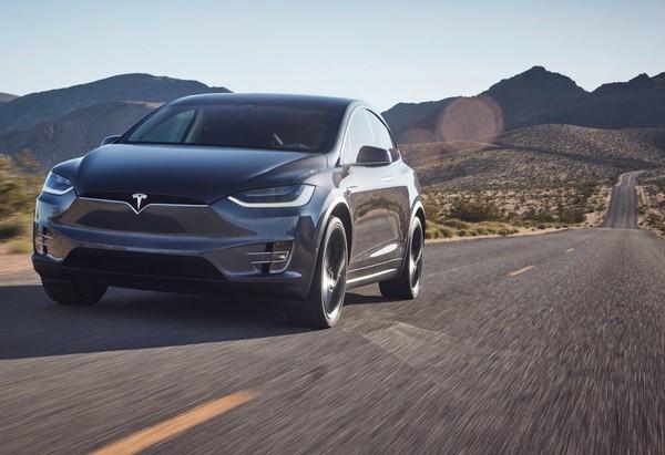 特斯拉自动驾驶＆不花钱跑环台1圈半距离！驾驶却说：不想再一次