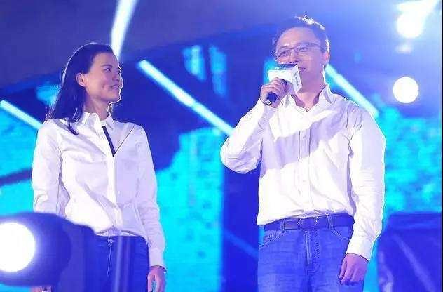 阿里彭蕾从月薪500到身价400亿，女版”马云“给我们的5点启示