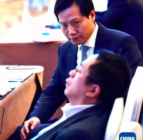 “战争之王”周鸿祎和“IT劳模”雷军之间的前世今生