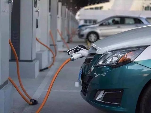 特斯拉“勾引”宁德时代，没了补贴的“世界第一”还能风光多久？