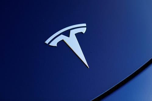 铁皮敲出来的车，特斯拉也能卖50万台？