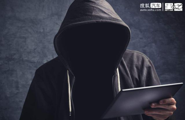 贴纸骗开雨刷/30秒盗取特斯拉 智能汽车安全远比想象中脆弱