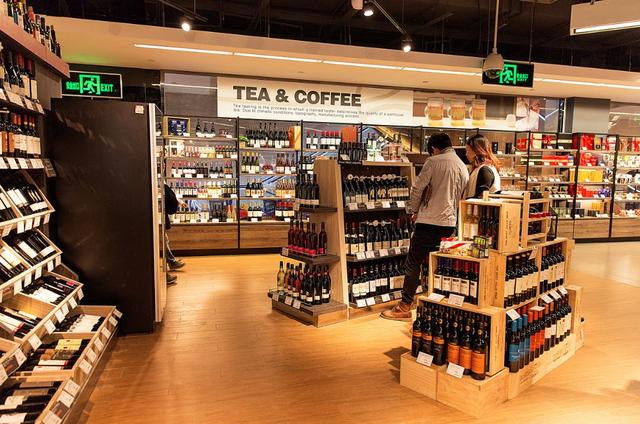 商场“反杀”纯电商的方法，终于找到了