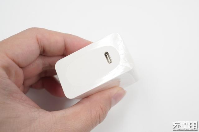 10V3A SCP？华为第二代65W PD充电器开箱评测