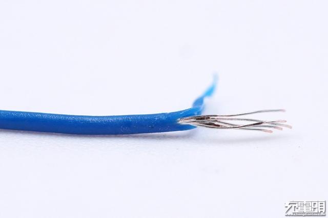 我们拆了红魔100W USB-C快充数据线：这做工，小米都汗颜