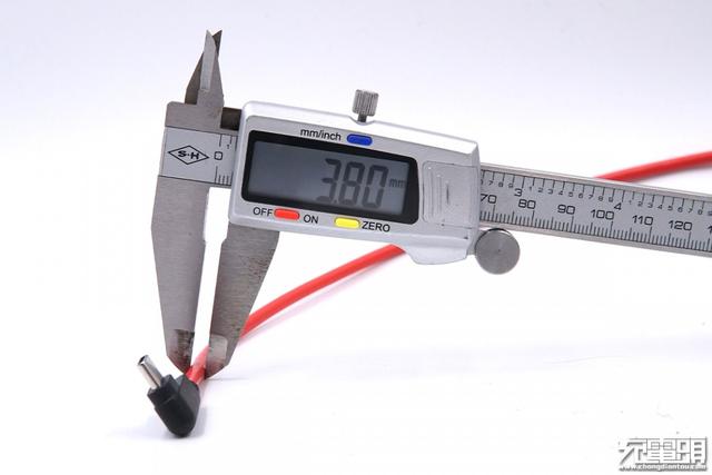 我们拆了红魔100W USB-C快充数据线：这做工，小米都汗颜