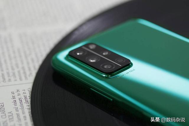 麒麟820首发机究竟值不值？2399元起的荣耀30S评测