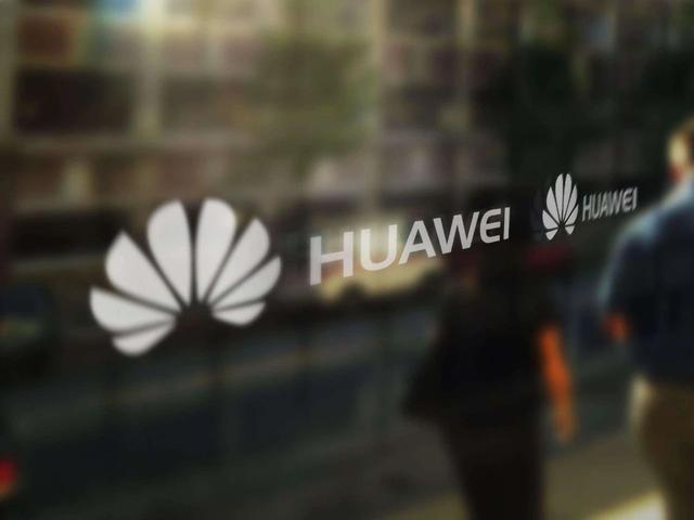 摄像头升级之路走到尽头，华为开始转攻更耐用的电池和更大的屏幕