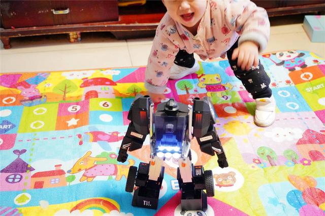 售价2499的变形机器人，凭什么敢说是孩子编程教育的启蒙机器人