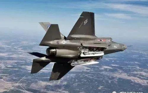 编程语言战争：谁会是最强武器?C语言顿时投来不屑的目光