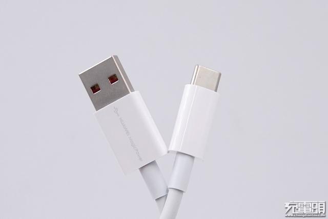 华为MagicPower 8A超大电流数据线内部这样设计，5A线都得靠边站