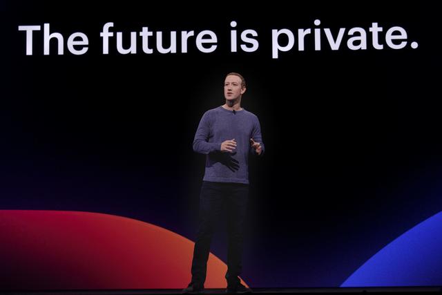 眼红的 Facebook，赶出了社交版 Zoom