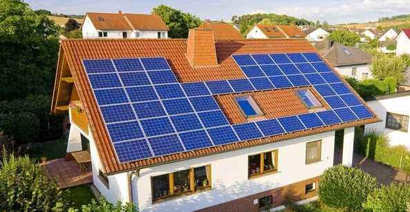 特斯拉“虚拟电厂”要进入英国，李嘉诚将直面马斯克的“疯狂”