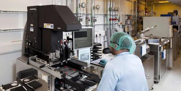 西方“打死不卖”的三大科技：光刻机已自研，还有两项无能为力？