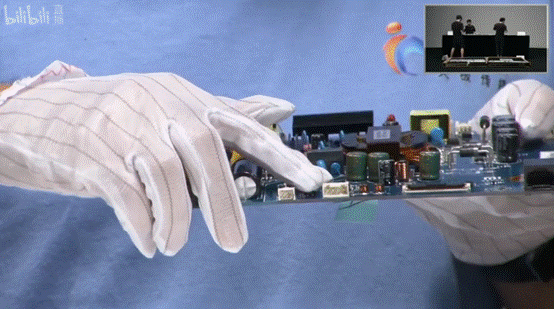 偷工减料节约成本，专业拆机之后，小米电视“人设”崩塌