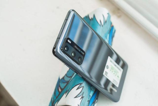 为什么我要建议你买华为P40 Pro，而不是已经降价的Mate 30?