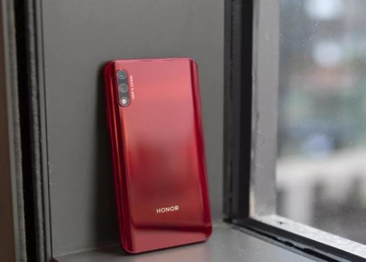 6月份值得购买的千元机，原来是这几部，高手一般这么买