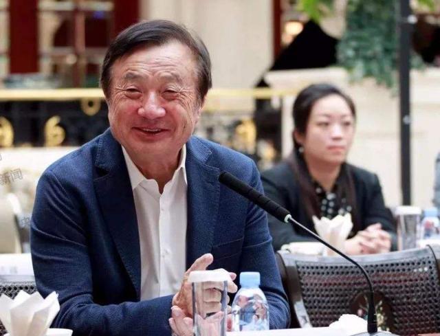 任正非拍着桌子怒吼：华为坚决不做手机，谁在提做手机，立马走人