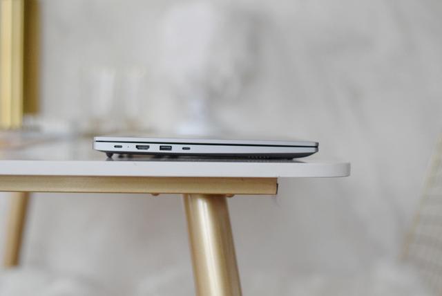 轻薄小巧，小米推出首款大屏笔记本，米粉：屏幕真大