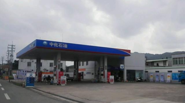 国内又多一家公立加油站！刚上市不久就车满为患，价格很亲民