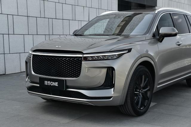 X5、Q7迎来新对手，马力326匹不足33w，预售120分钟订单超4万台