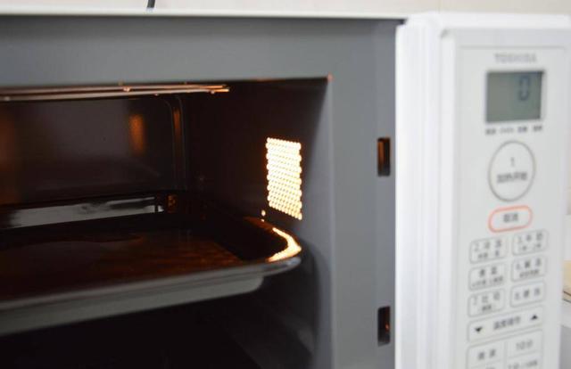 吃出“恋爱般”的感觉，东芝智能微烤一体机ER-T16CNW上手体验