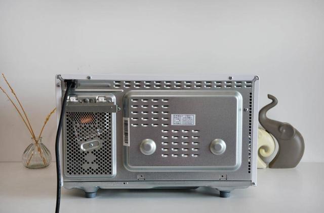 吃出“恋爱般”的感觉，东芝智能微烤一体机ER-T16CNW上手体验