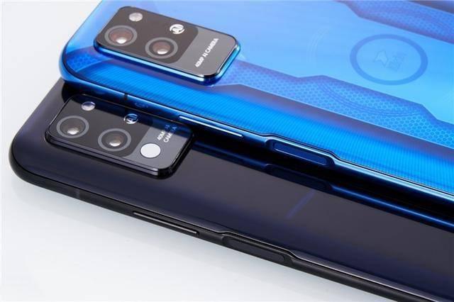 荣耀再推新机，搭载麒麟990芯片，首次支持红外测温功能