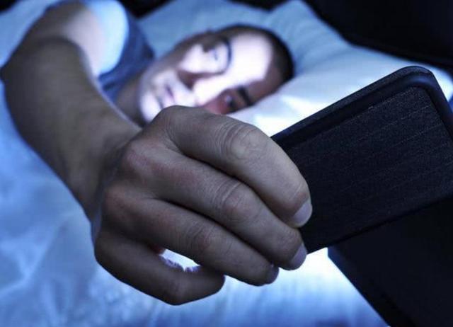 ?偷看“不良视频”，删除历史记录，自以为瞒天过海？网友：天真