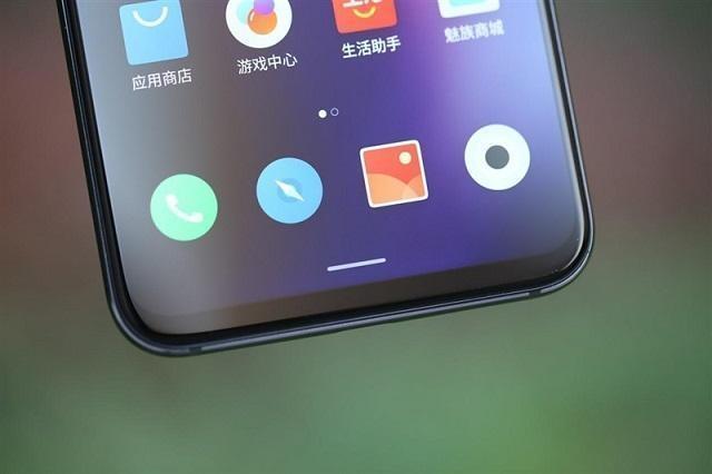 从1598元降至898元，前置2000万＋骁龙710，已沦为标准百元机