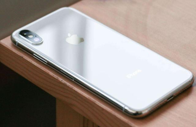 大降4900元，库克彻底妥协了，网友：不买iPhone 11了