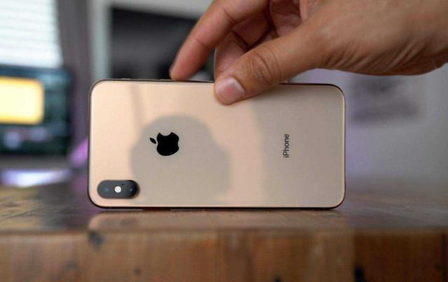 大降4900元，库克彻底妥协了，网友：不买iPhone 11了